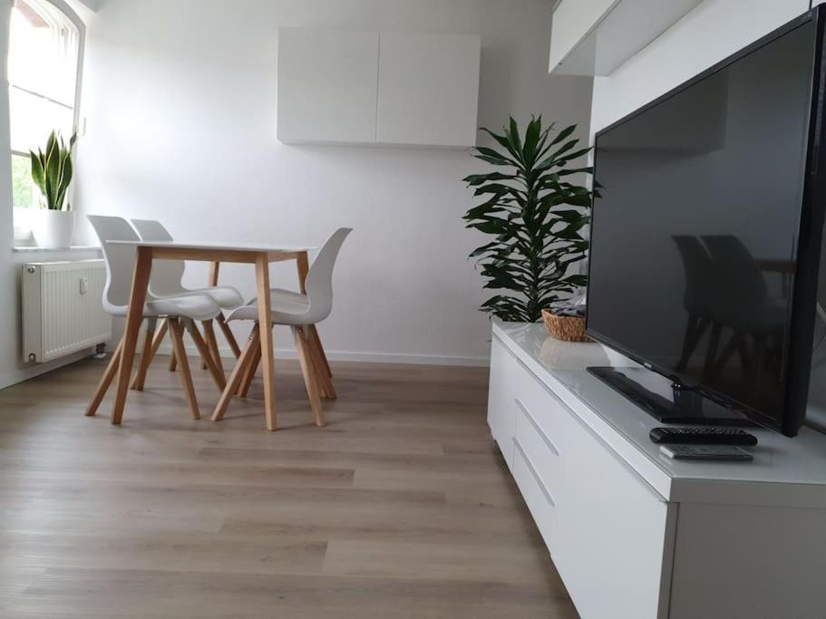 Ferienwohnung Direkt Am Kurpark Mit Gradierwerk Solestadt Bad Durrenberg Exterior photo